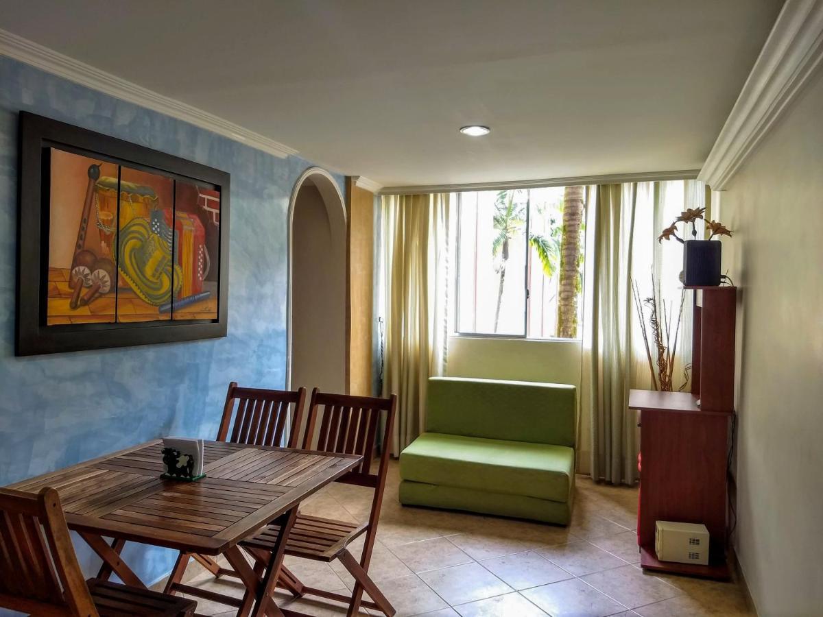 Bueno, Bonito, Barato Y Cerca A El Poblado Apartment Medellín Exterior foto